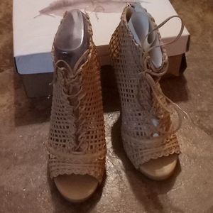 Jessica Simpson sand castle heels